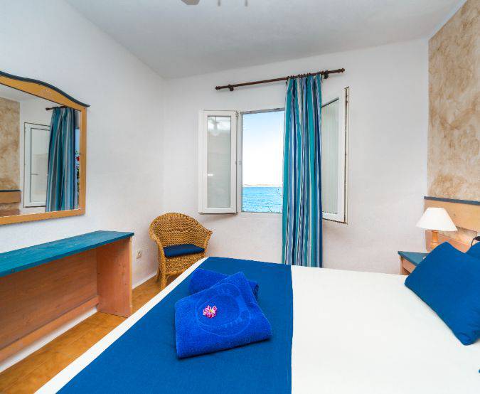 Apartamento de 2 dormitorios con vista mar Comitas Tramontana Park Menorca Apartamento de 2 dormitorios con vista mar Comitas Tramontana Park Menorca