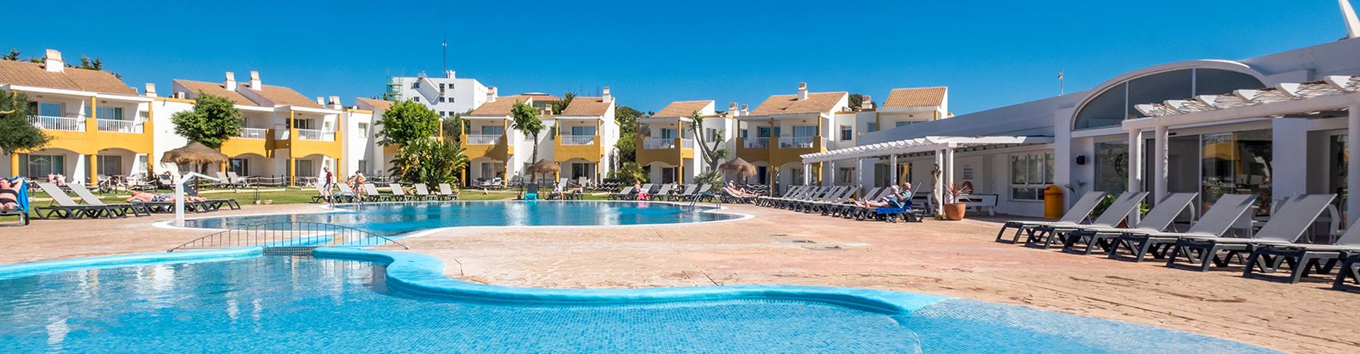 Comitas Hotels - - Comitas Hotels - -