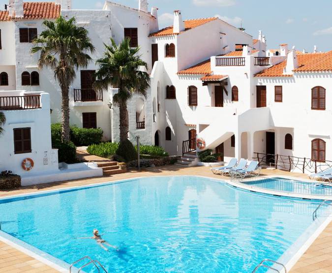 Outdoor swimming pool Comitas Tramontana Park  Menorca