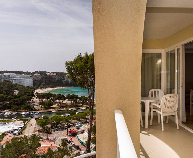 Suite de 2 dormitorios vista mar Comitas Floramar Menorca Suite de 2 dormitorios vista mar Comitas Floramar Menorca