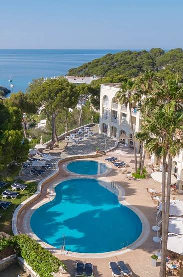 {'titulo': 'fachada', 'imagen': 'uploads/galeriahoteles/home-floramar.webp', 'descripcion': none} Comitas Floramar  Menorca