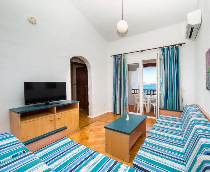1 bedroom apartment with sea view Comitas Tramontana Park  Menorca