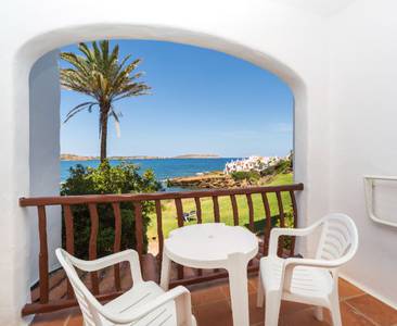 Apartamento de 2 dormitorios con vista mar comitas tramontana park menorca Apartamento de 2 dormitorios con vista mar comitas tramontana park menorca