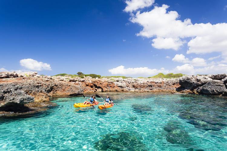 Playas de Fornells: 8 Must-Do Activities for an Unforgettable Experience Comitas Hotels Playas de Fornells: 8 Must-Do Activities for an Unforgettable Experience Comitas Hotels