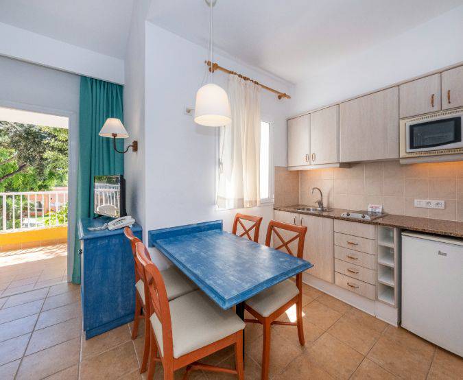 Apartamento de 1 dormitorio con balcón Comitas Isla del Aire  Menorca