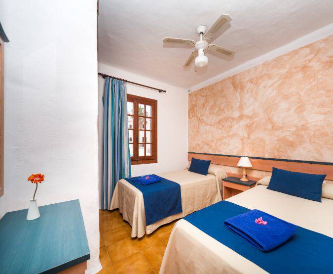 Apartamento de 2 dormitorios con vista mar Comitas Tramontana Park  Menorca