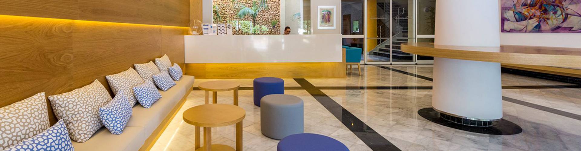 Comitas Hotels - - Comitas Hotels - -