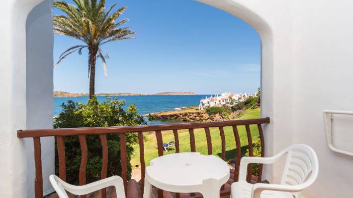 Apartamento de 2 dormitorios con vista mar Comitas Tramontana Park  Menorca