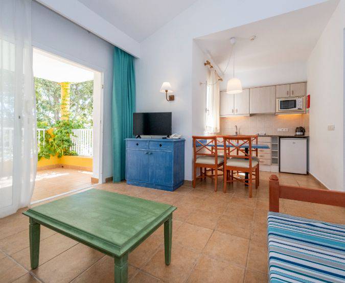 Apartamento de 1 dormitorio con balcón Comitas Isla del Aire Menorca Apartamento de 1 dormitorio con balcón Comitas Isla del Aire Menorca