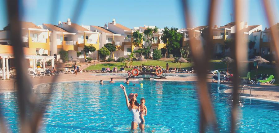 ¡El verano se acerca! Comitas Hotels