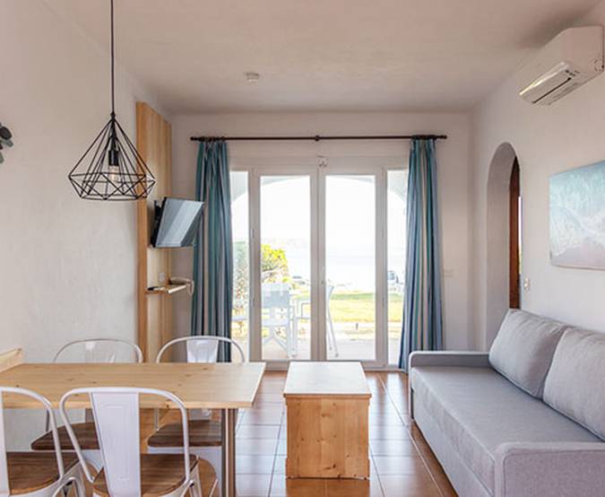 Apartamento de 2 dormitorios con vista mar Comitas Tramontana Park  Menorca