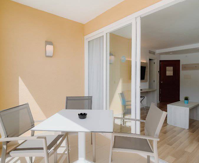 Suite de 1 dormitorio Comitas Floramar Menorca Suite de 1 dormitorio Comitas Floramar Menorca